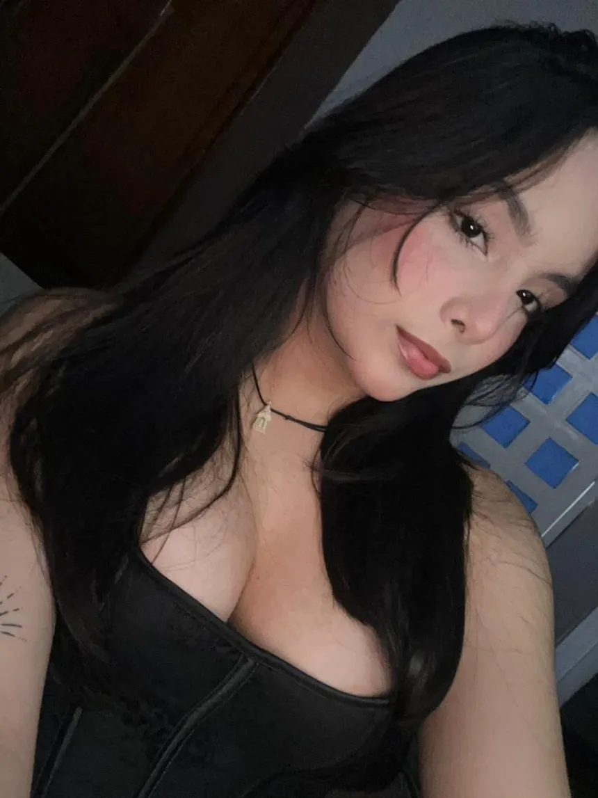 A private cam chat on ChaturbateCall — one model, one viewer, no crowd